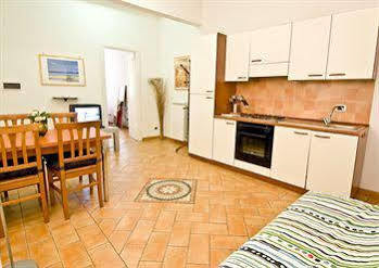 Old Town Apartments روما المظهر الخارجي الصورة